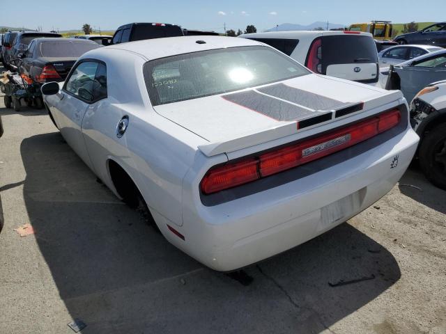 2B3CJ4DV7AH322219 - 2010 DODGE CHALLENGER SE WHITE photo 2