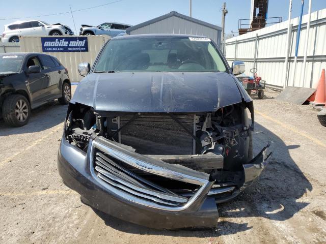 2C4RC1CG3DR663720 - 2013 CHRYSLER TOWN & COU TOURING L BLUE photo 5