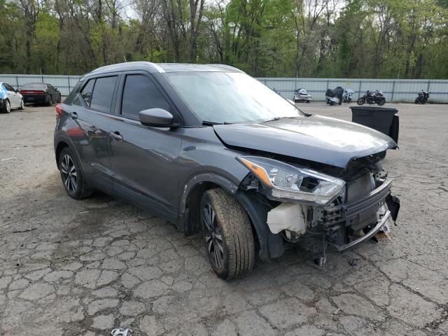 3N1CP5CU3JL499484 - 2018 NISSAN KICKS S GRAY photo 4