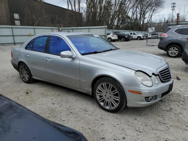 WDBUF87X68B331410 - 2008 MERCEDES-BENZ E 350 4MATIC SILVER photo 4