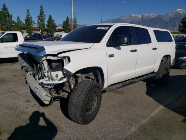 2017 TOYOTA TUNDRA CREWMAX SR5, 