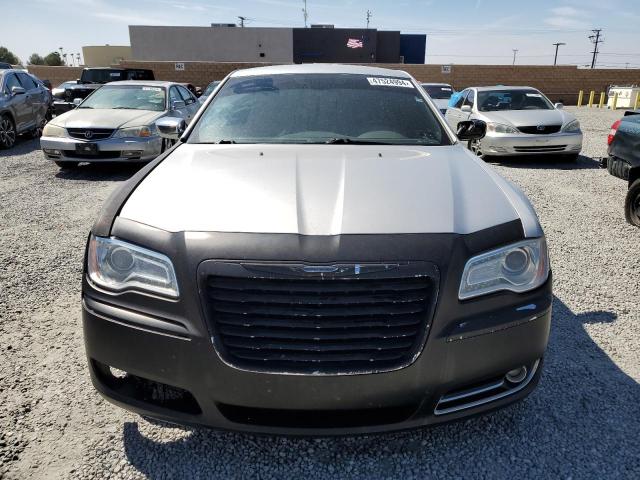 2C3CCAET3CH256098 - 2012 CHRYSLER 300C SILVER photo 5