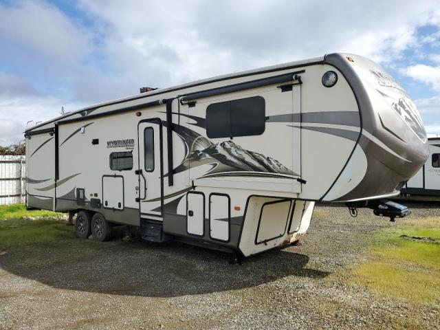 4YDF37527F4730006 - 2015 KEYSTONE MONTANA WHITE photo 1