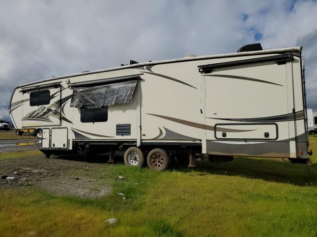 4YDF37527F4730006 - 2015 KEYSTONE MONTANA WHITE photo 3