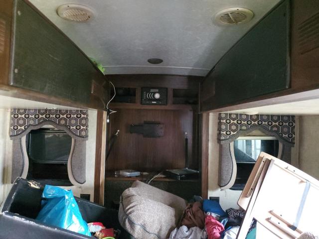 4YDF37527F4730006 - 2015 KEYSTONE MONTANA WHITE photo 5