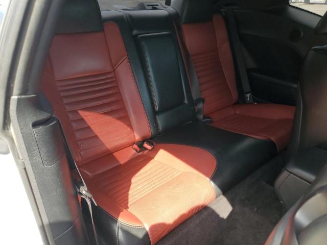 2C3CDZFJXGH263645 - 2016 DODGE CHALLENGER R/T SCAT PACK WHITE photo 10