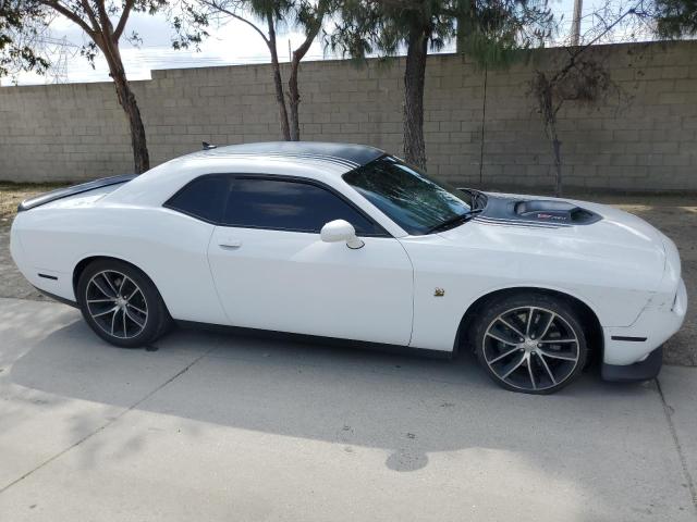 2C3CDZFJXGH263645 - 2016 DODGE CHALLENGER R/T SCAT PACK WHITE photo 4