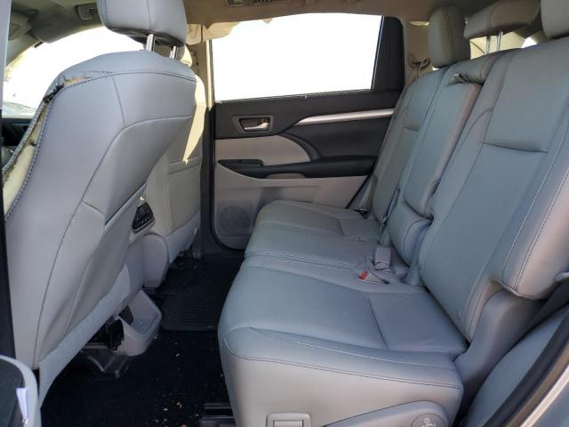 5TDJKRFH1FS199467 - 2015 TOYOTA HIGHLANDER XLE 银色 照片 11