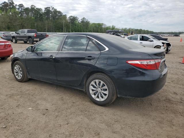 4T1BF1FK8HU693809 - 2017 TOYOTA CAMRY LE GRAY photo 2