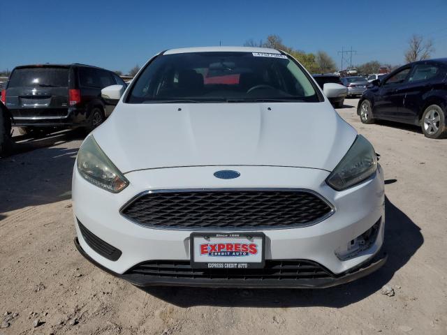 1FADP3K27FL282972 - 2015 FORD FOCUS SE WHITE photo 5