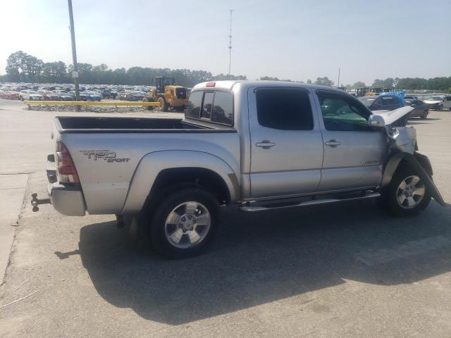 3TMJU4GN7DM155651 - 2013 TOYOTA TACOMA DOUBLE CAB PRERUNNER SILVER photo 3