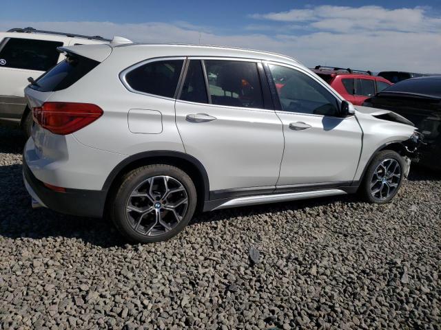 WBXJG9C01M5S54229 - 2021 BMW X1 XDRIVE28I WHITE photo 3