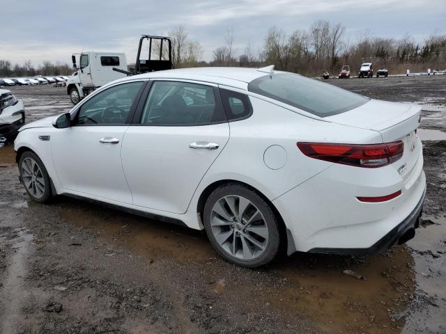 5XXGT4L3XKG280630 - 2019 KIA OPTIMA LX WHITE photo 2