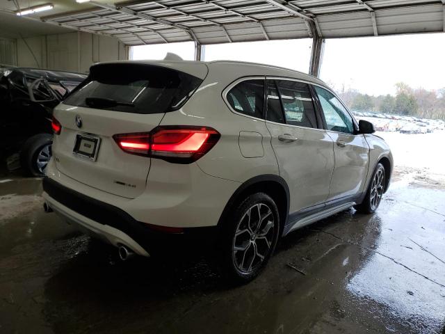 WBXJG9C05L5P40346 - 2020 BMW X1 XDRIVE28I WHITE photo 3