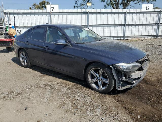 WBA3B1C57EP679538 - 2014 BMW 320 I BLUE photo 4