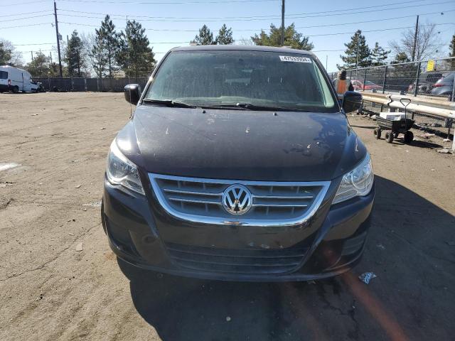 2C4RVABG6CR393618 - 2012 VOLKSWAGEN ROUTAN SE BLACK photo 5