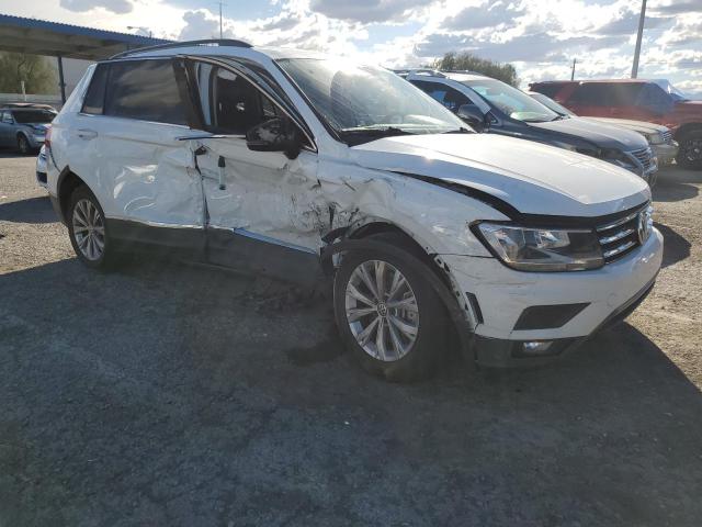 3VV3B7AX0JM002679 - 2018 VOLKSWAGEN TIGUAN SE WHITE photo 4