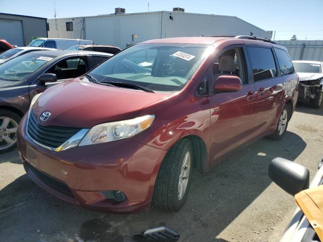 5TDKK3DC9CS279085 - 2012 TOYOTA SIENNA LE BURGUNDY photo 1