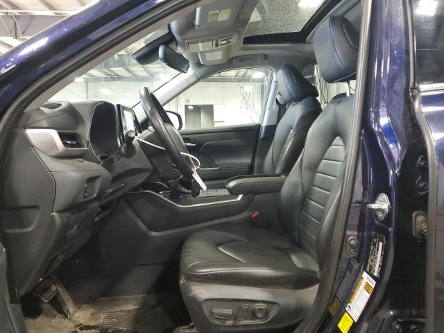5TDGZRBH1MS122672 - 2021 TOYOTA HIGHLANDER XLE BLUE photo 7