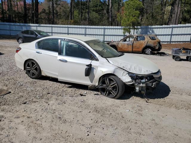 1HGCR2F12HA047388 - 2017 HONDA ACCORD SPORT SPECIAL EDITION WHITE photo 4