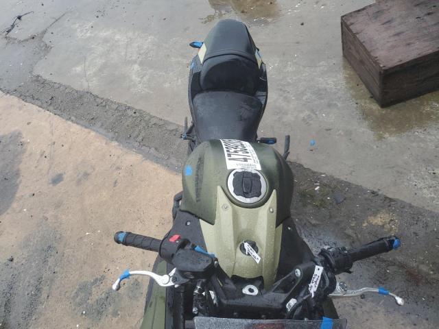 ML5EXER17RDAC0223 - 2024 KAWASAKI EX650 R 双色 照片 5