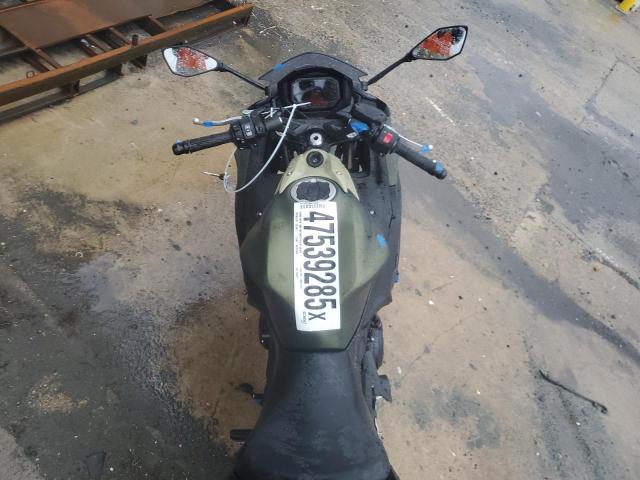 ML5EXER17RDAC0223 - 2024 KAWASAKI EX650 R 双色 照片 6