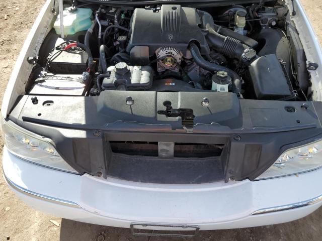 1LNHM81W83Y618676 - 2003 LINCOLN TOWN CAR EXECUTIVE WHITE photo 11