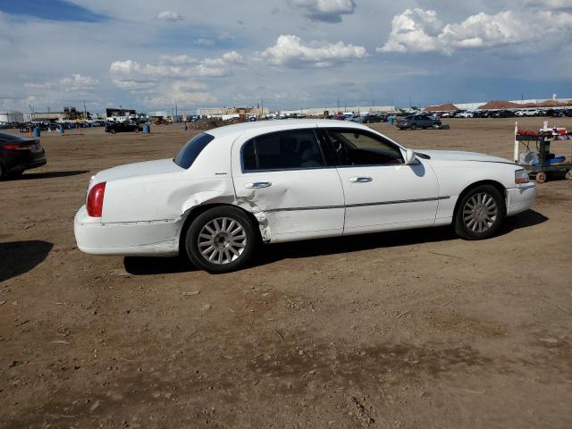 1LNHM81W83Y618676 - 2003 LINCOLN TOWN CAR EXECUTIVE WHITE photo 3