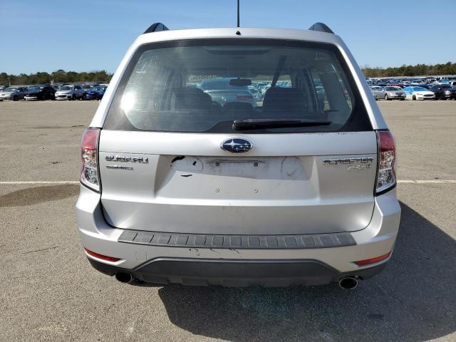 JF2SH6BC9AH774702 - 2010 SUBARU FORESTER XS Plata foto 6