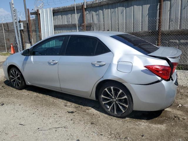 5YFBURHE6HP593995 - 2017 TOYOTA COROLLA L SILVER photo 2