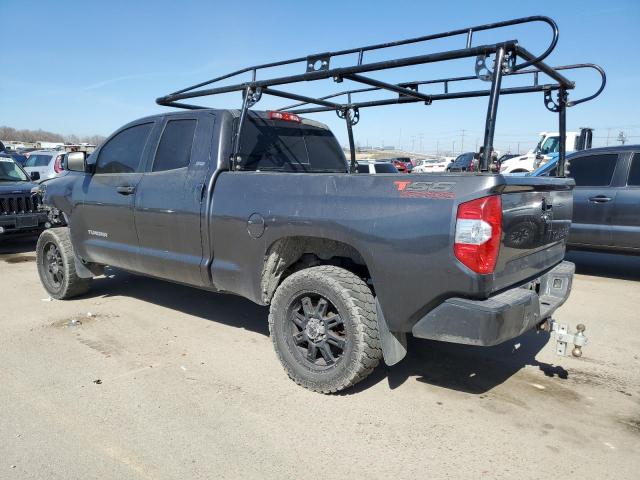 5TFRM5F19FX086949 - 2015 TOYOTA TUNDRA DOUBLE CAB SR/SR5 GRAY photo 2