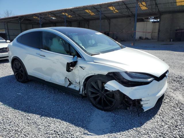 5YJXCAE23KF204320 - 2019 TESLA MODEL X WHITE photo 4