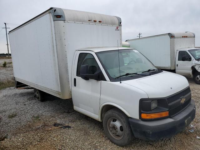 1GB3G4BGXD1153208 - 2013 CHEVROLET EXPRESS G3 WHITE photo 4