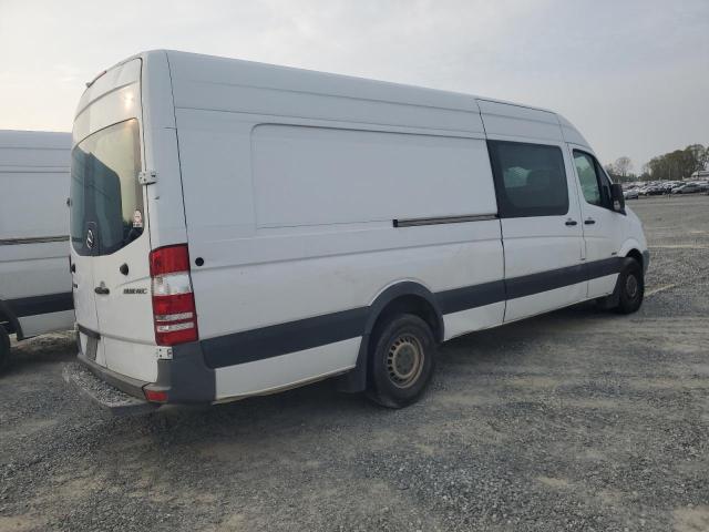 WD3PE8CC1D5792988 - 2013 MERCEDES-BENZ SPRINTER 2500 WHITE photo 3