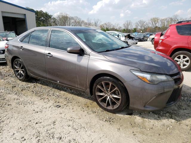 4T1BF1FK0FU079706 - 2015 TOYOTA CAMRY LE GRAY photo 4