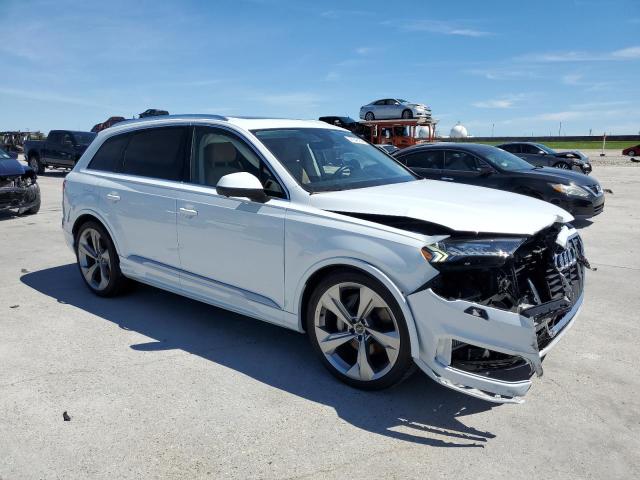 WA1VXAF77MD035056 - 2021 AUDI Q7 PRESTIGE WHITE photo 4