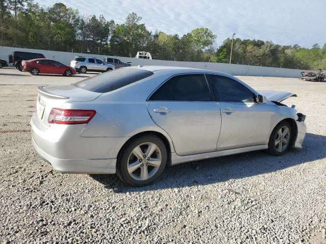 4T1BF3EK0BU761668 - 2011 TOYOTA CAMRY BASE SILVER photo 3