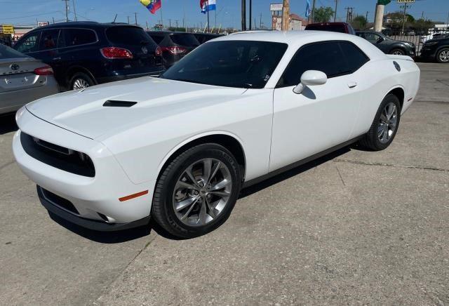 2C3CDZGG3MH547486 - 2021 DODGE CHALLENGER SXT WHITE photo 2