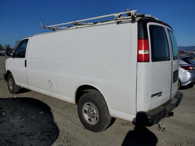 1GCWGGCA6D1125331 - 2013 CHEVROLET EXPRESS G2 WHITE photo 2