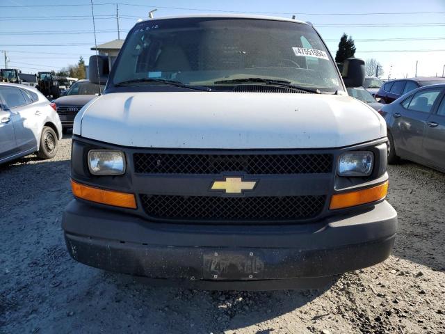 1GCWGGCA6D1125331 - 2013 CHEVROLET EXPRESS G2 WHITE photo 5