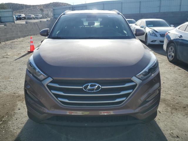 KM8J33A49HU526884 - 2017 HYUNDAI TUCSON LIMITED BROWN photo 5