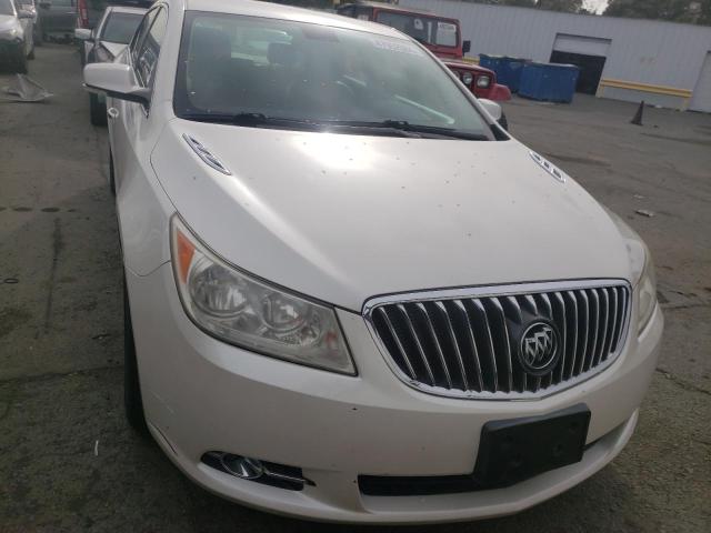 1G4GC5E30DF263724 - 2013 BUICK LACROSSE WHITE photo 5