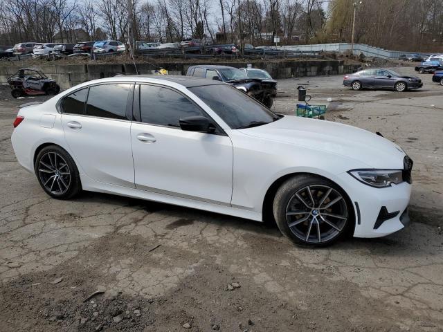 WBA5R7C51KFH09371 - 2019 BMW 330XI WHITE photo 4