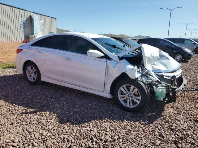 5NPEB4AC0EH816359 - 2014 HYUNDAI SONATA GLS WHITE photo 4