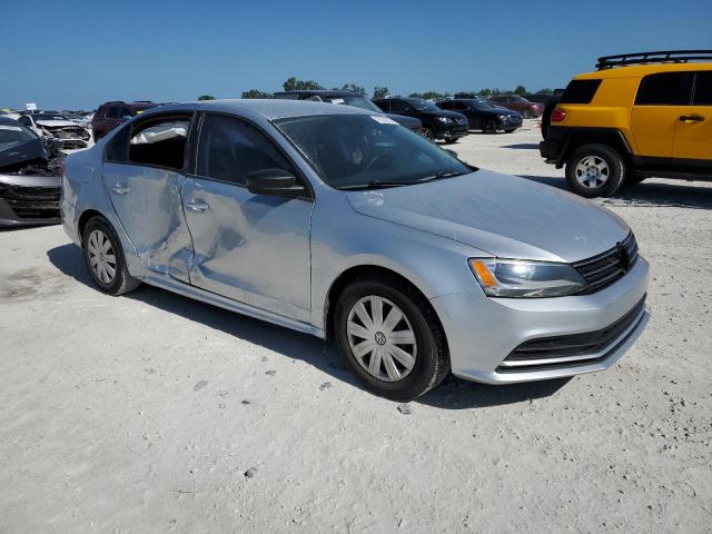 3VW2K7AJ8FM310967 - 2015 VOLKSWAGEN JETTA BASE Silber Foto 4