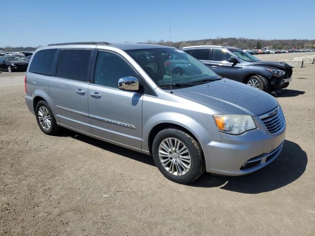 2C4RC1CG3DR643032 - 2013 CHRYSLER TOWN & COU TOURING L SILVER photo 4