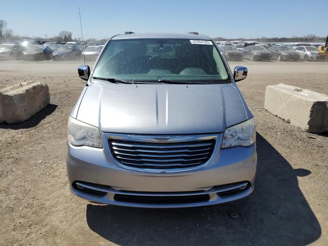 2C4RC1CG3DR643032 - 2013 CHRYSLER TOWN & COU TOURING L SILVER photo 5