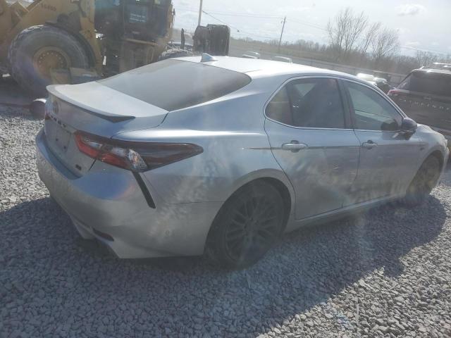 4T1G11AK2RU884980 - 2024 TOYOTA CAMRY SE NIGHT SHADE SILVER photo 3