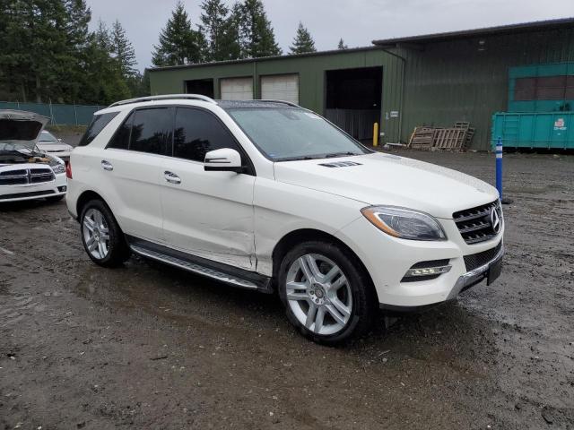 4JGDA5HB0FA598770 - 2015 MERCEDES-BENZ ML 350 4MATIC WHITE photo 4