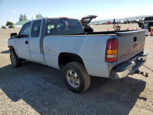 2GCEC19T721340611 - 2002 CHEVROLET SILVERADO C1500 GRAY photo 2